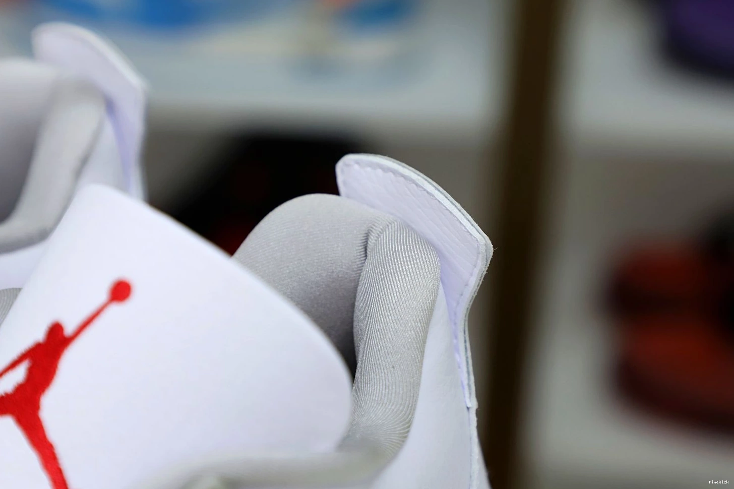 4 OREO' 'WHITE AIR JORDAN RETRO 1025